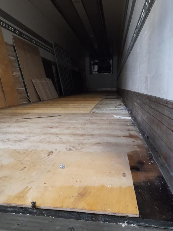  Korczowa. Miały być mrożonki. Znaleźli prawie 300 kg haszyszu w chłodni ciężarówki!