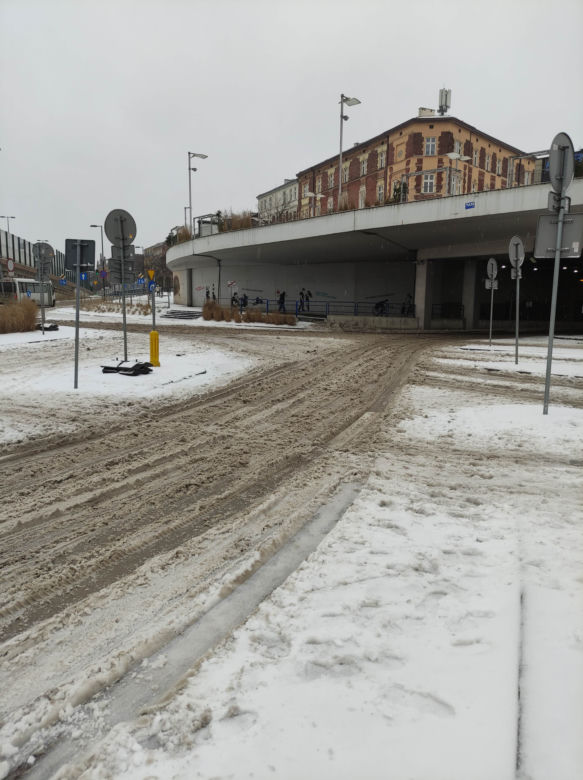 Pogodowa APOKALIPSA w Krakowie! PARALIŻ komunikacji miejskiej. BEZRADNOŚĆ MPK w stolicy Małopolski 