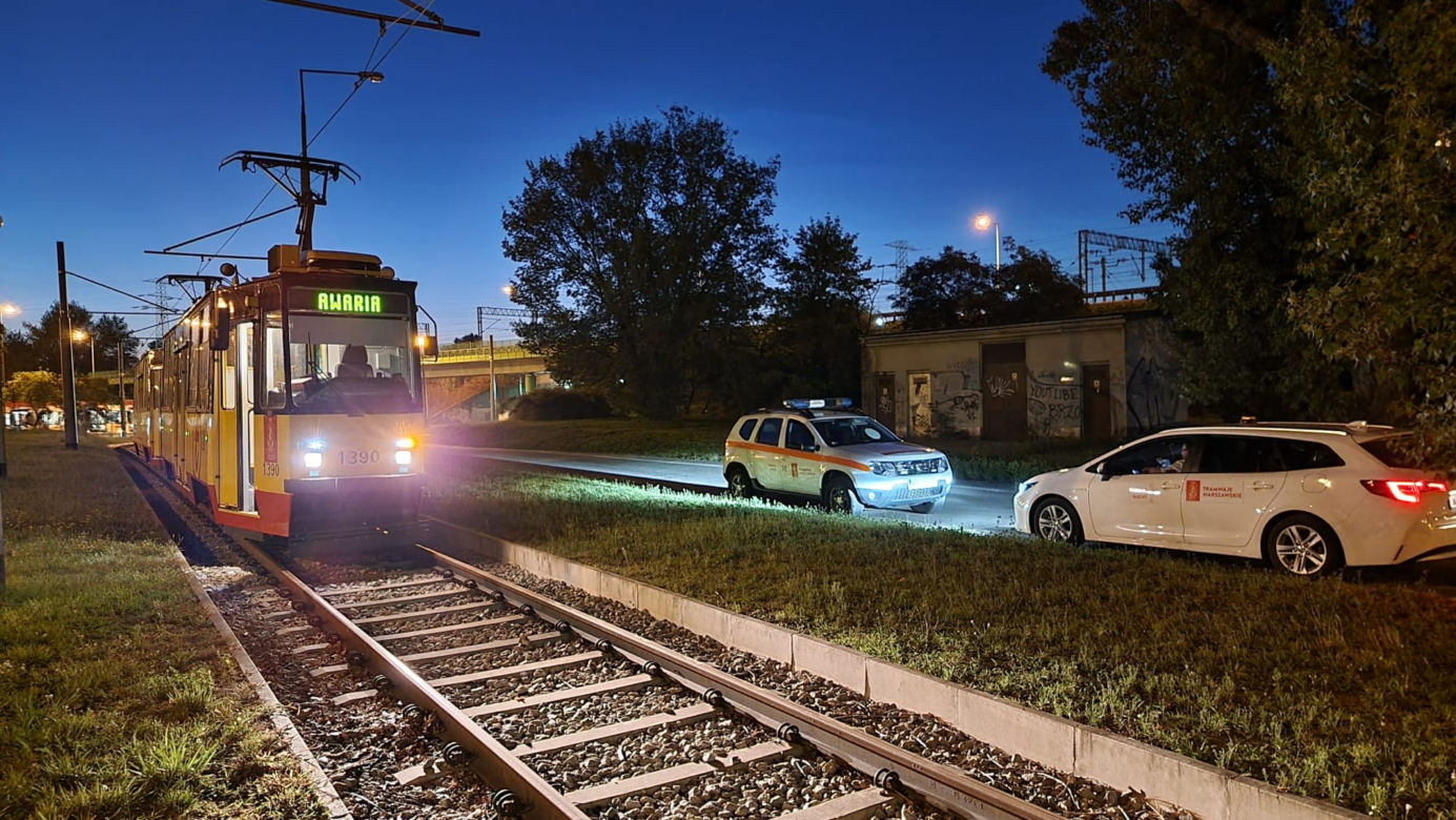 Tragedia w tramwaju w Warszawie. Nie żyje pasażer