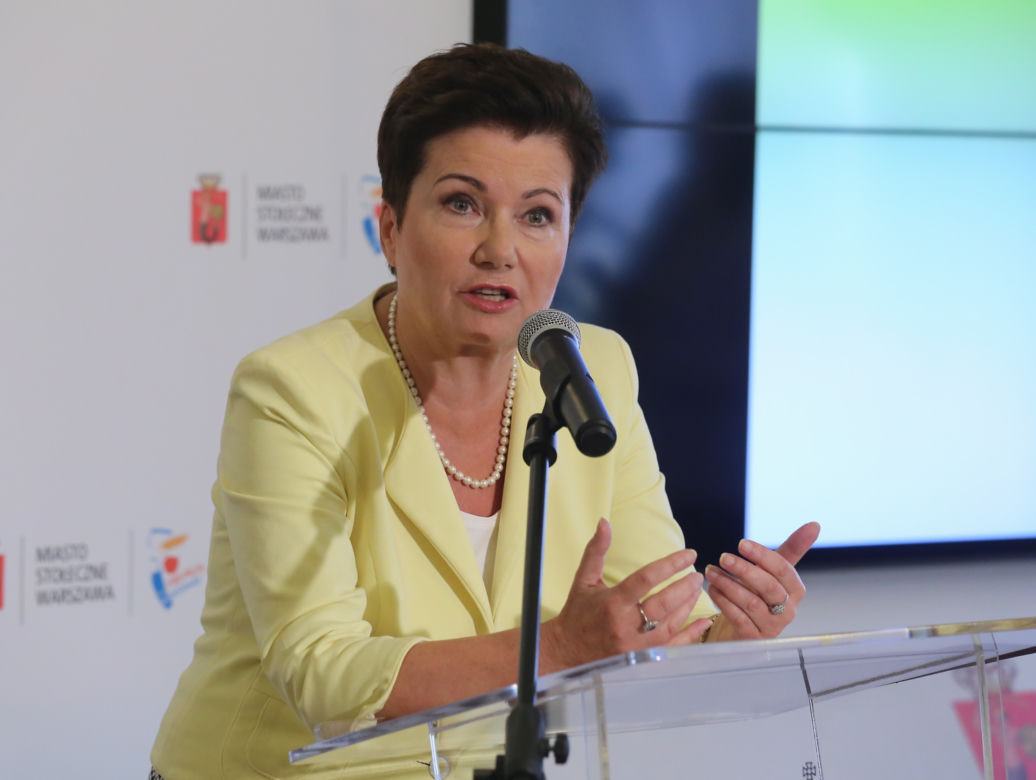 HANNA GRONKIEWICZ-WALTZ ZWALA WINĘ NA URZĘDNIKÓW