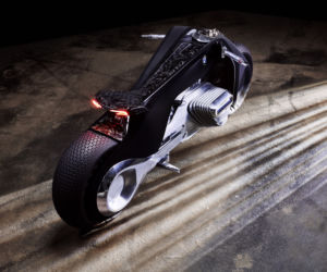 BMW Vision Next Concept 100 – bez kasku, bez upadków