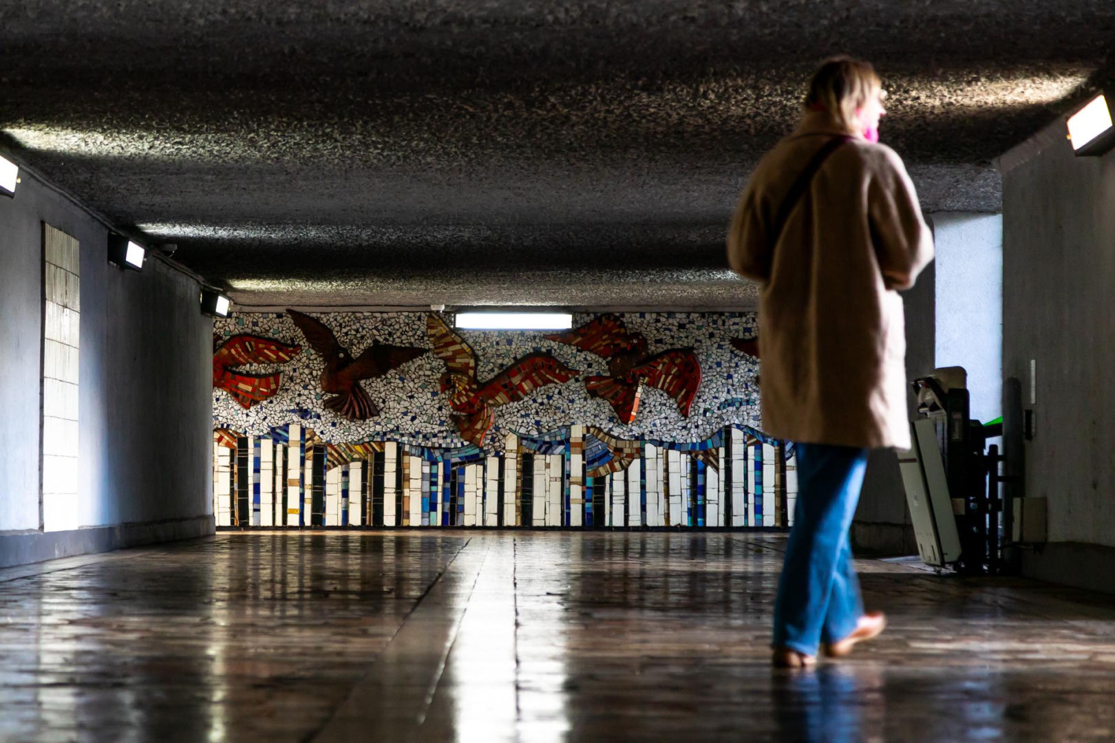 Przejście podziemne przy dawnej kopalni - mozaika z PRL