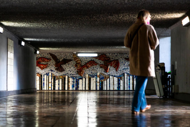 Przejście podziemne przy dawnej kopalni - mozaika z PRL