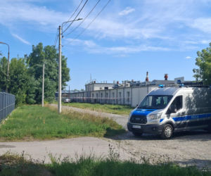 Pożar w fabryce dronów wojskowych w Skarżysku-Kamiennej. Policja bada przyczyny, ulica zablokowana