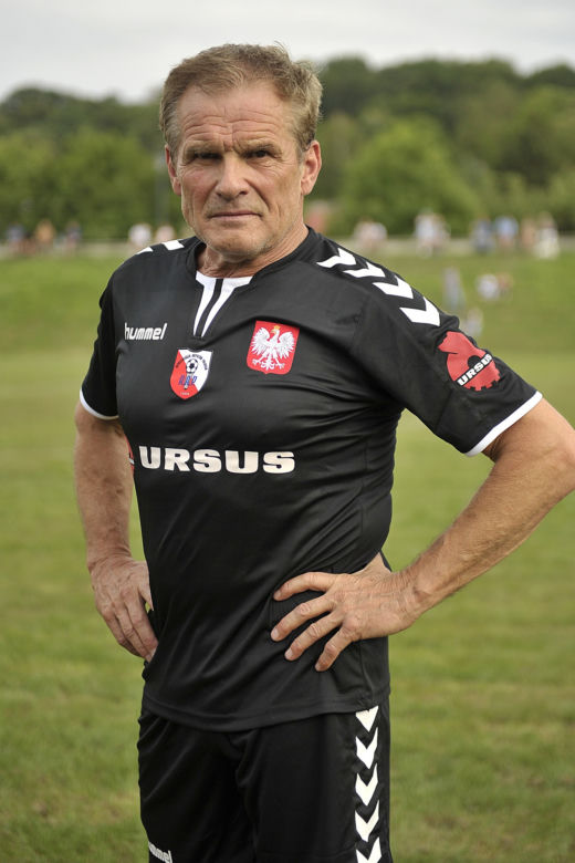 Marek Włodarczyk przeszczepił włosy