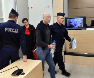 Chciał podpalić sąd w Szczecinie. Rozpoczął się proces Szymona S.