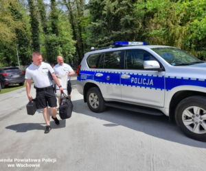 Policyjni wodniacy zatrzymali na Jeziorze Sławskim nietrzeźwego sternika
