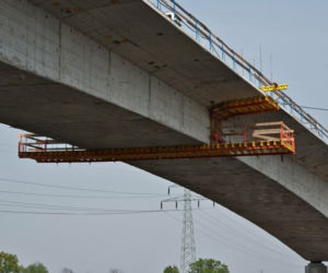 27 kwietnia most Siechnice - Łany połączył oba brzegi Odry