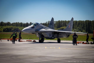 Myśliwce MiG-29 w Gdyni. Piloci rozpoczęli intensywne szkolenie na wybrzeżu