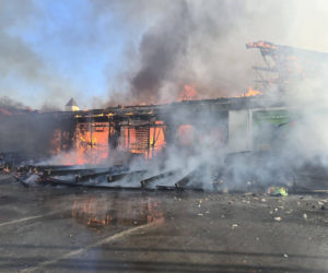 Pożar całodobowej Biedronki. „Materiał dowodowy uzasadnia wszczęcie śledztwa”