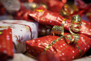 5 prezentów, które pokocha kobieta z wyczuciem stylu. Modowe wybory na święta.