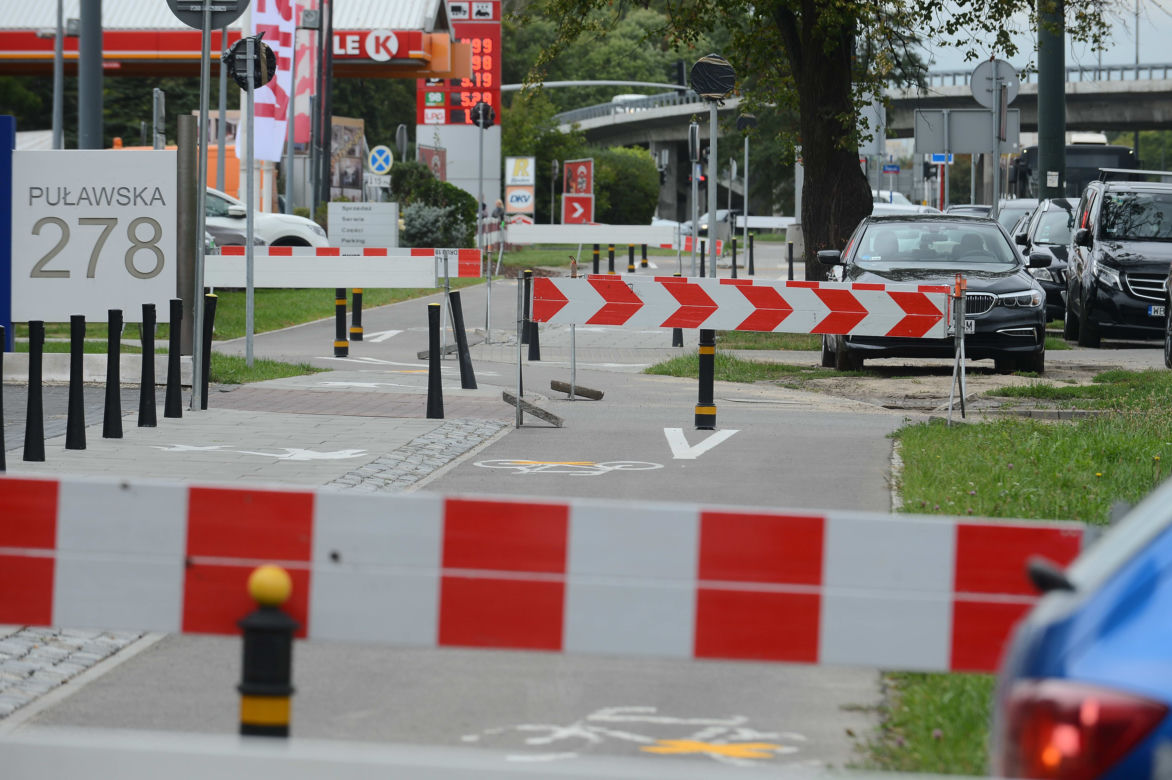 Zagrodzili ścieżkę dla bezpieczeństwa