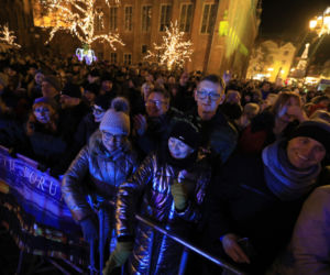 Toruń przywitał rok 2020! Popłynął deszcz konfetti!