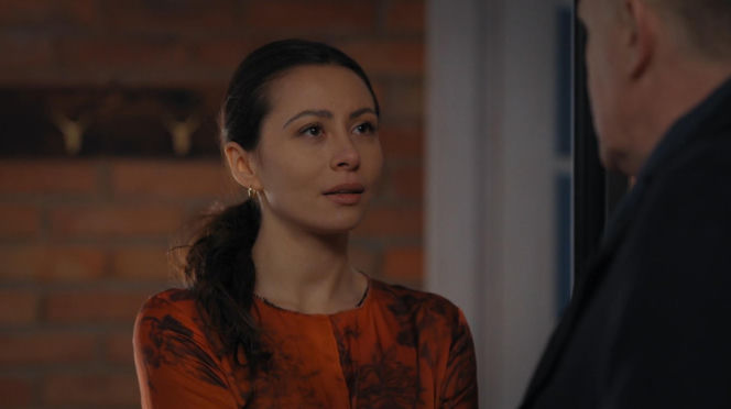 M jak miłość odc. 1931. Joanna (Dominika Sakowicz), Artur Rogowski (Robert Moskwa)