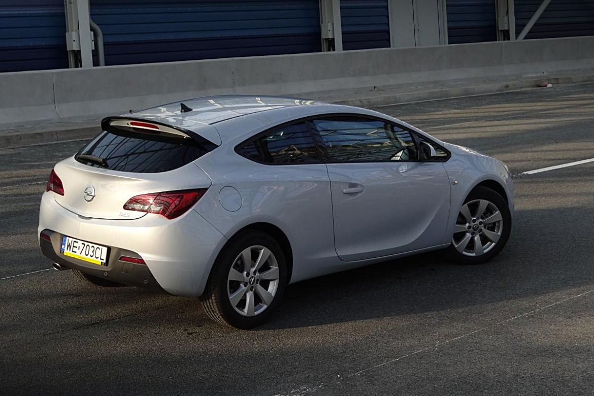 Opel Astra GTC