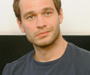 Michał Żebrowski od lat wciela się w Falkowicza w Na dobre i na złe. Już na początku kariery aktorskiej był bożyszczem kobiet [GALERIA]