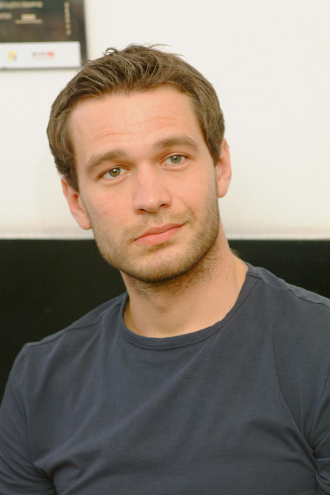 Michał Żebrowski od lat wciela się w Falkowicza w "Na dobre i na złe". Już na początku kariery aktorskiej był bożyszczem kobiet [GALERIA]