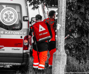 Tychy: Dramatyczna akcja służb. Robili wszystko, by ratować rannego chłopca