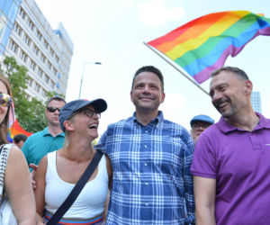 Rafał Trzaskowski na Paradzie Równości
