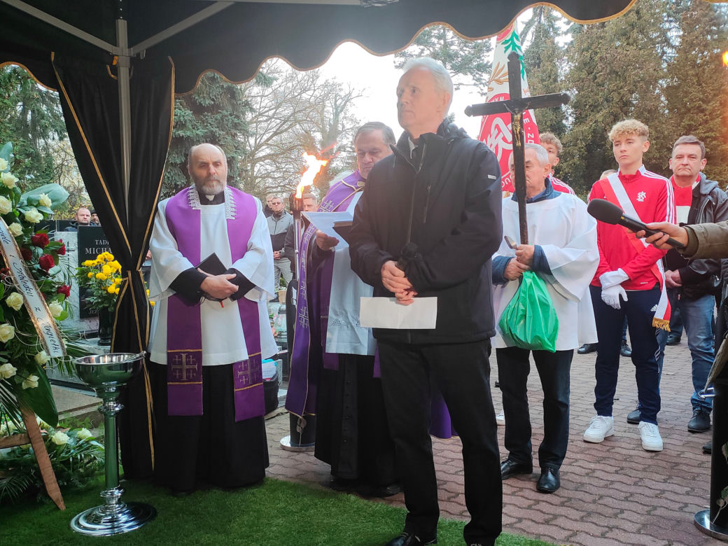 Pogrzeb Igora Sypniewskiego. Tłumy na ostatnim pożegnaniu byłego piłkarza