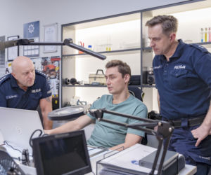 Policjantki i Policjanci, odcinek 1392: Góral i Tamara próbują spędzić romantyczny wieczór. Ich plany burzy niespodziewane pojawienie się Jagny