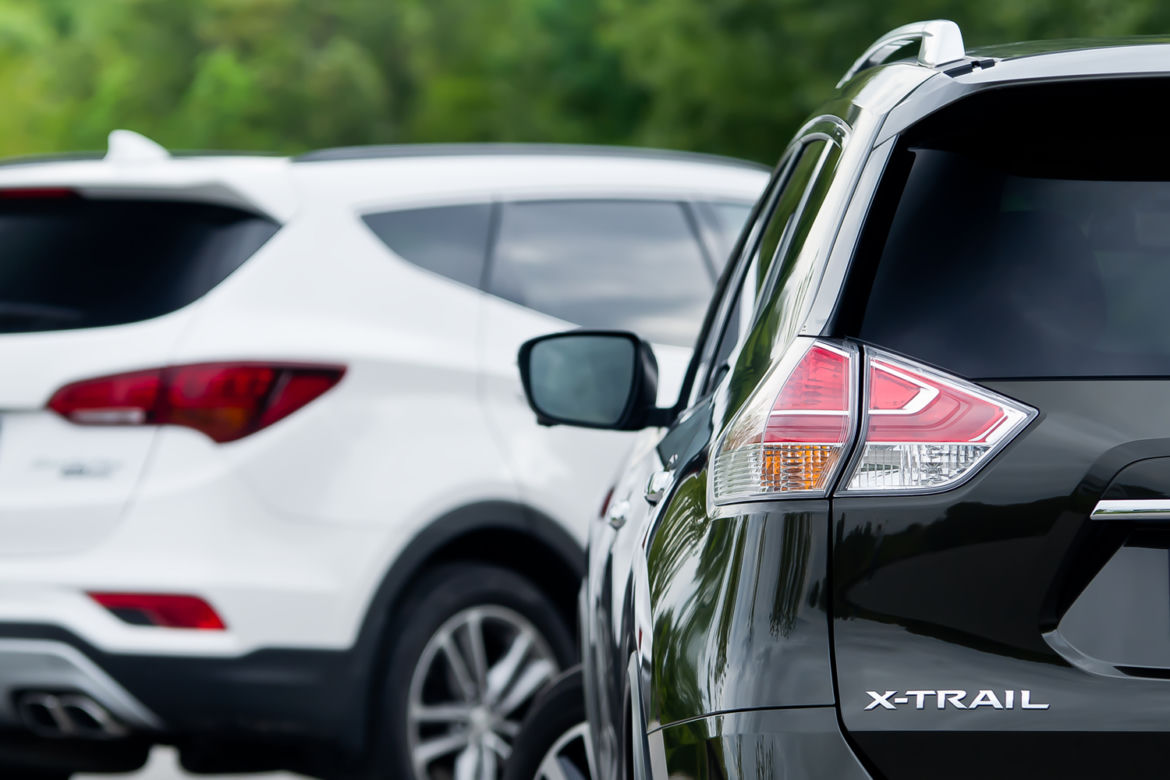Nissan X-Trail 1.6 dCi AWD Tekna vs. Hyundai Santa Fe 2.2 CRDi AWD Platinum