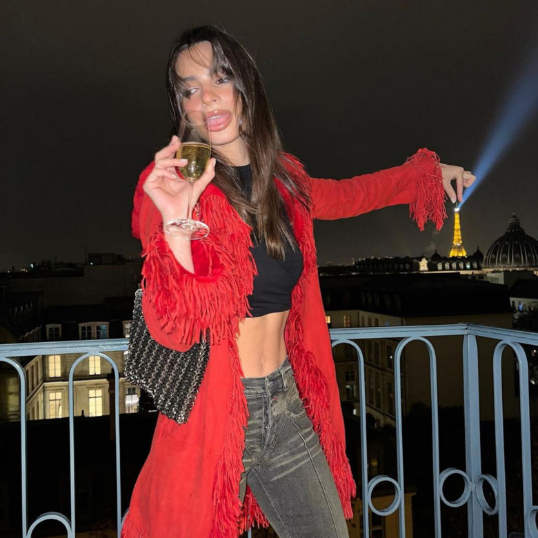 Emily Ratajkowski w objęciach słynnego piosenkarza! Rzuciła trzech dla czwartego?!