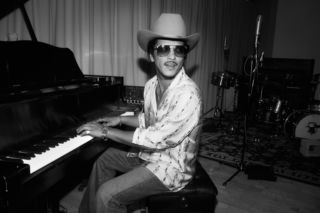 Bruno Mars wydał pierwszy solowy singiel od prawie 10 lat! Tak brzmi I Just Might