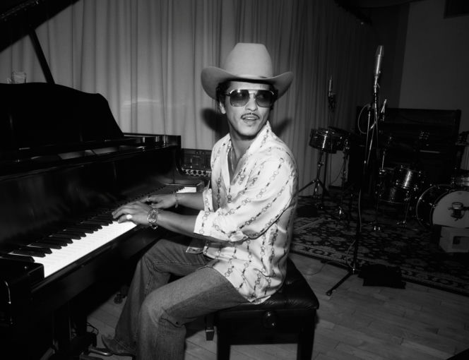 Bruno Mars - "The Romantic"