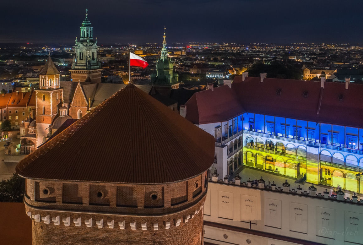 Kraków niczym Las Vegas. Takich zdjęć nocnego miasta jeszcze nie widziałeś!