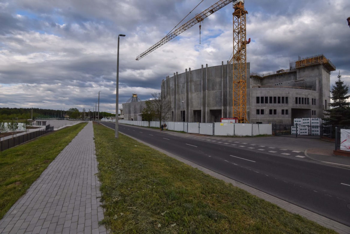 Tężni solankowych budowanych przez Rydzyka