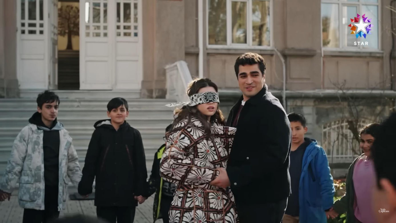 Ferit i Seyran odwiedzą sierociniec i podejmą decyzję o adopcji