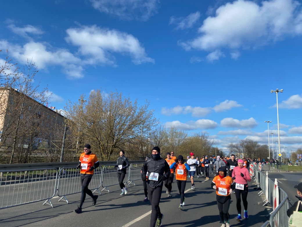 DOZ Maraton Łódź 2025. Biegacze opanowali Łódź