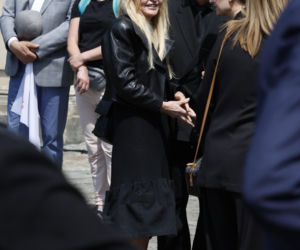 Monika Olejnik na pogrzebie senatora Piesiewicza. Towarzyszył jej ukochany