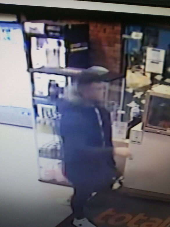 Włamał się do szafki na siłowni, ukradł biżuterię!
