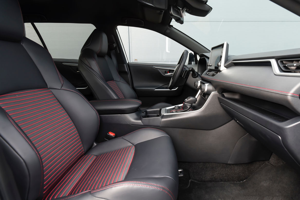 Suzuki Across Plug-in Hybrid i-AWD e-CVT Elegance