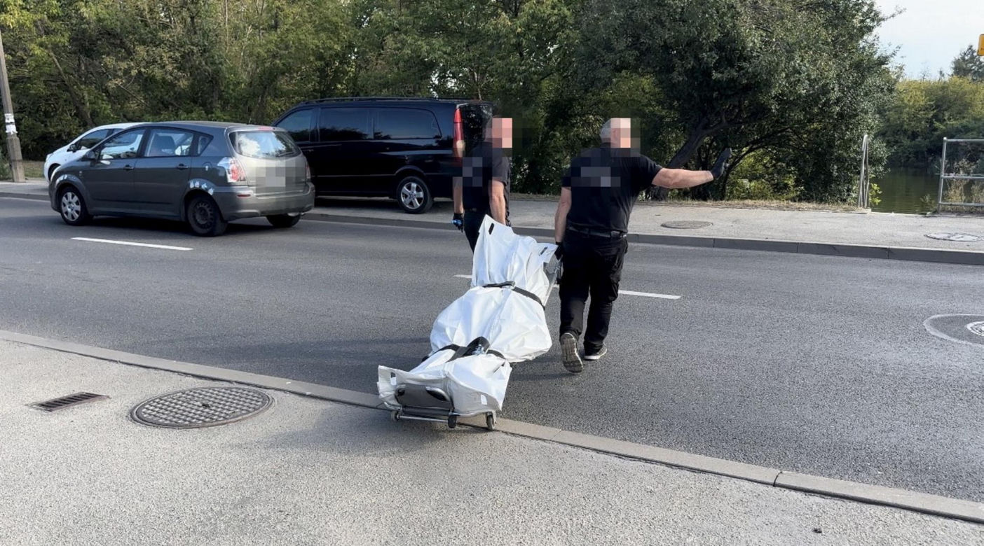Utonął podczas próby przepłynięcia Jeziorka Czerniakowskiego. Po tragicznej śmierci służby szukają kolejnej osoby