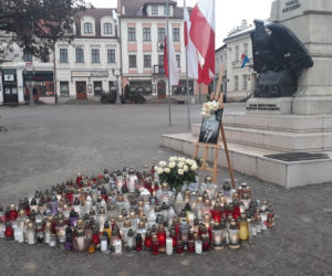 Serce dla Pawła Adamowicza w Rzeszowie
