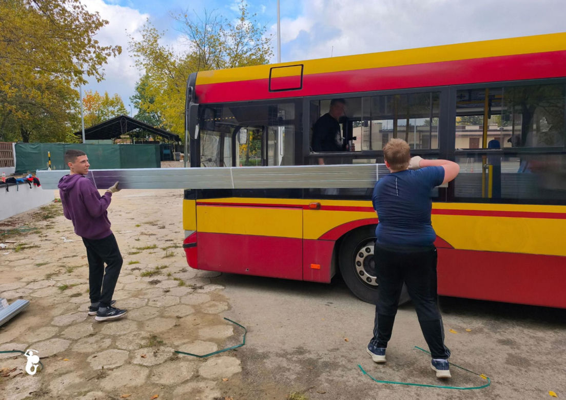 Z Warszawy na Ukrainę. Autobusy pomogą mieszkańcom