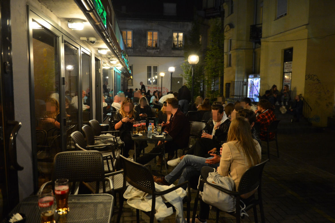 Warszawa świętowała luzowanie obostrzeń