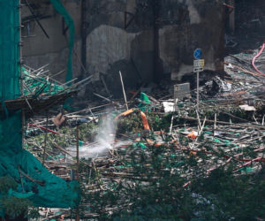 Hongkong pogrążony w żałobie po tragicznym pożarze wieżowców. Liczba ofiar wzrosła do 146