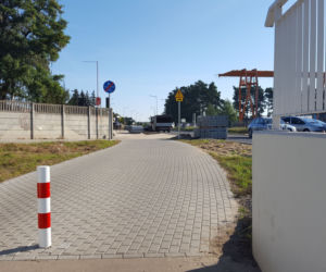 Do tunelu pod torami koło Okrężnej po twardym