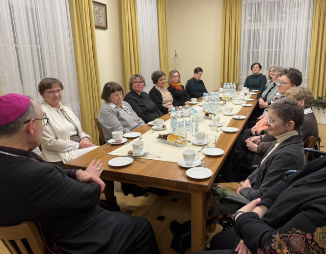 Dziewice konsekrowane spotkały się z arcybiskupem metropolitą katowickim