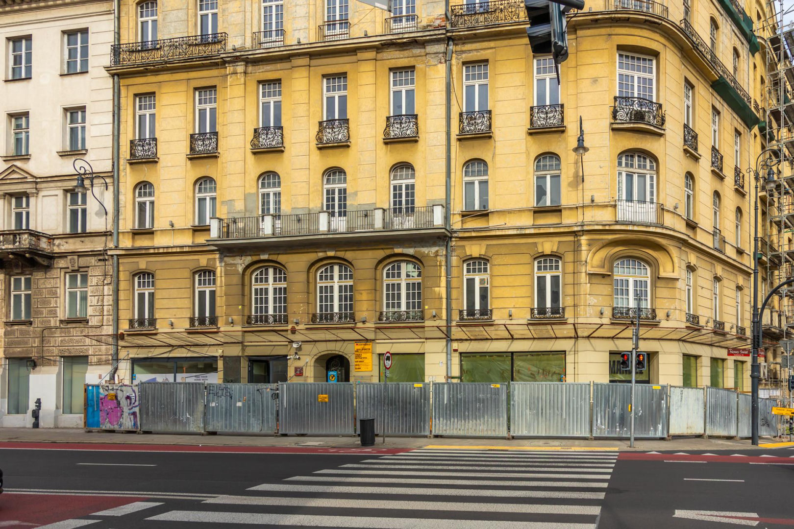 Remont kamienicy Natansona przy ul. Nowy Świat 2 w Warszawie