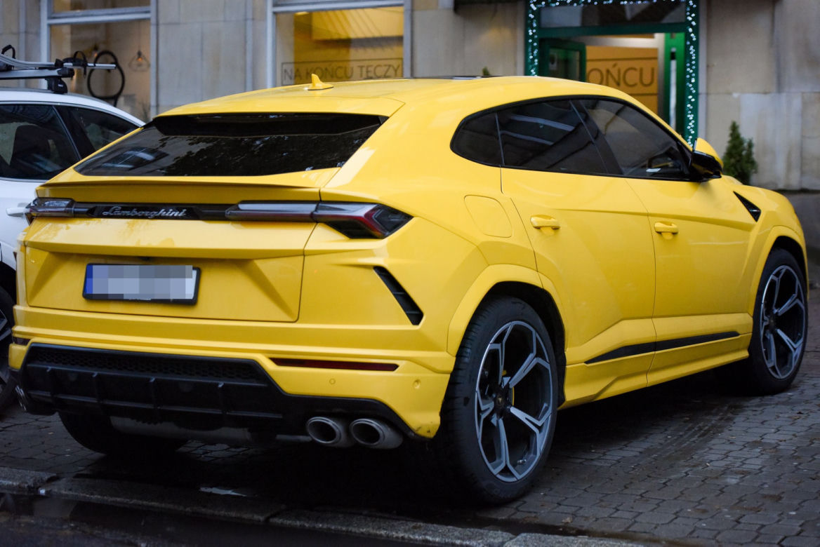 Kuba Wojewódzki w drogim Lamborghini