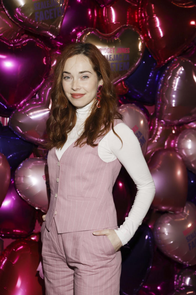 Baby boom w polskim show-biznesie. Gwiazda seriali TVP pokazała ciążowe krągłości