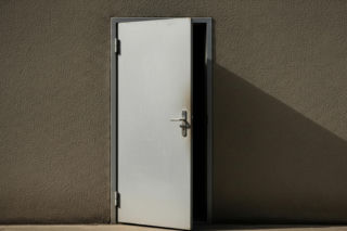 Koszalińska policja w tarapatach. Kto odpowie za nękanie bezdomnych?