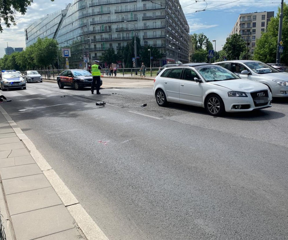 Makabryczny wypadek na Obozowej. Audi spowodowało masakrę na pasach