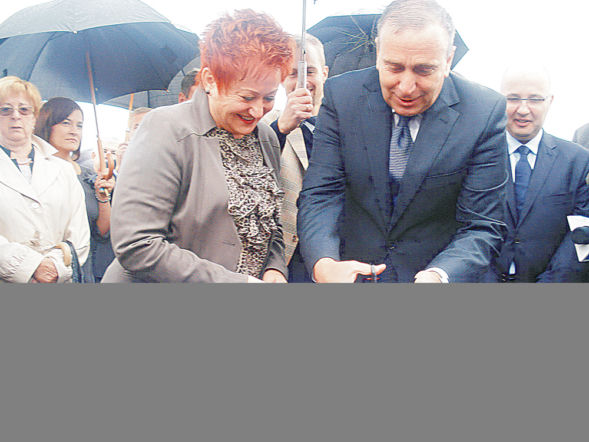 Grzegorz Schetyna otworzył nieczynne lądowisko