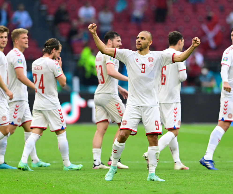EURO 2020 - wzruszające oświadczyny na meczu. To dowód, że futbol wpływa na miłość!